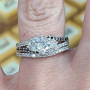 Engagement/wedding ring size 7